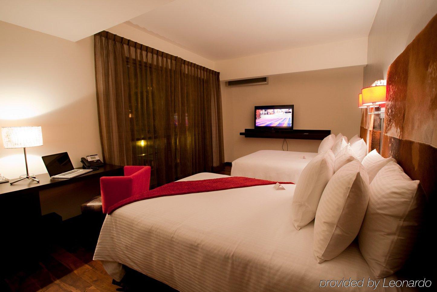 La Inmaculada Hotel Guatemala City Room photo